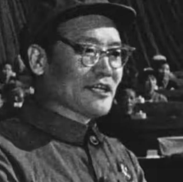 他是毛主席认定的接班人之一，从河南基层一路提拔，毛主席对他十分赏识，还称他为“老