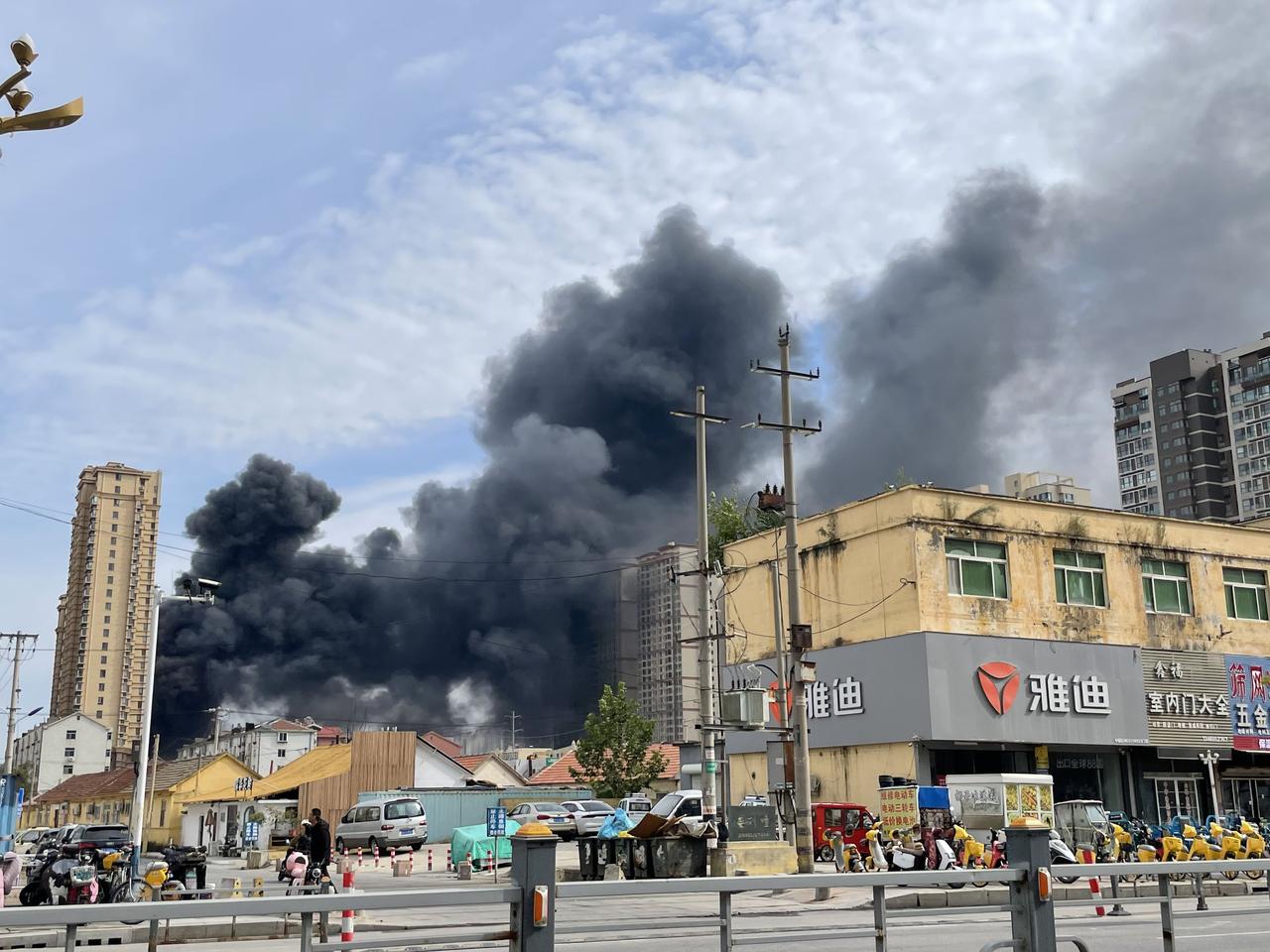 （突发）
事发福山区城区，时间今日12:00时许。