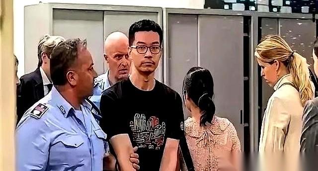 那个叫徐泽伟的中国芯片工程师，在意大利被悄悄带走后，人，已经送到美国了。
没有任
