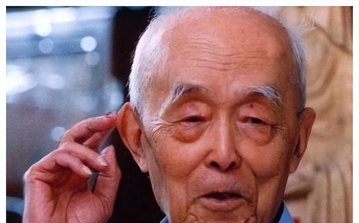 中老年男人的眉毛变长，通常意味着什么？医生：原因要心里有数

“你注意到没有，我