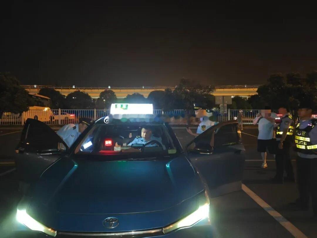 【英雄城交通•综合 | 我市出租汽车行业专项整治“百日攻坚”夜间执法再掀高潮】南