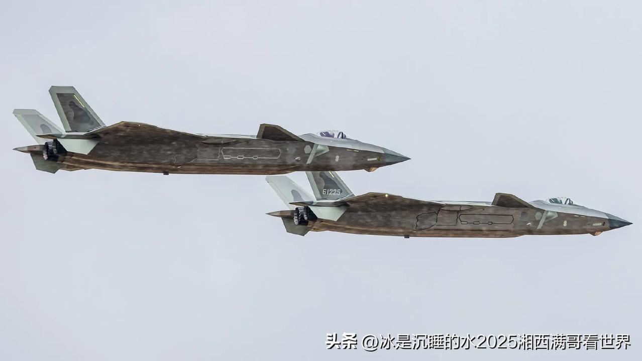 瑞雪兆丰年！
双龙戏珠，叱咤风云！