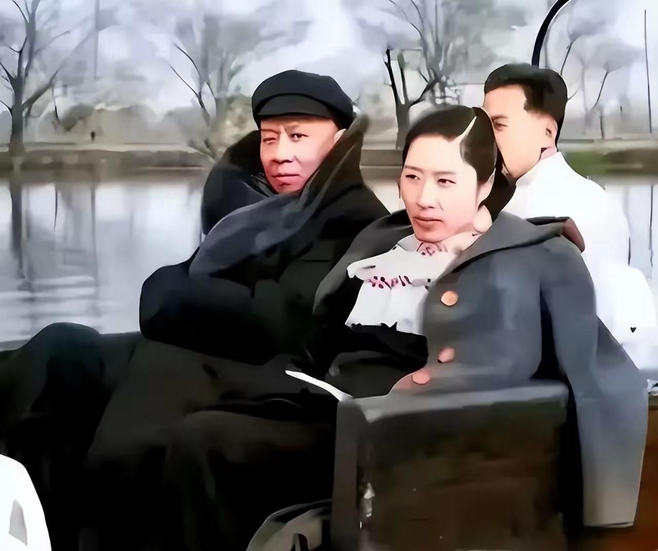 刘少奇
王光美
1964年留影