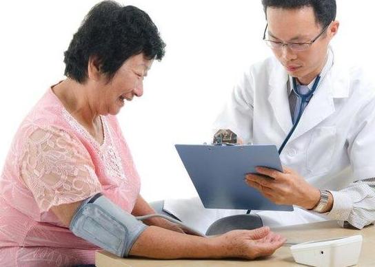 听医生说完我后背都发凉了。


上周陪妈妈去体检，医生指着报告说，她这代谢就像下