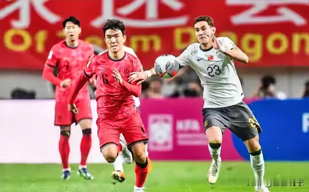 国足最后时刻惊喜晋级，不出意外，接下来这四人将是国足绝对主力：
1. 拜合拉木
