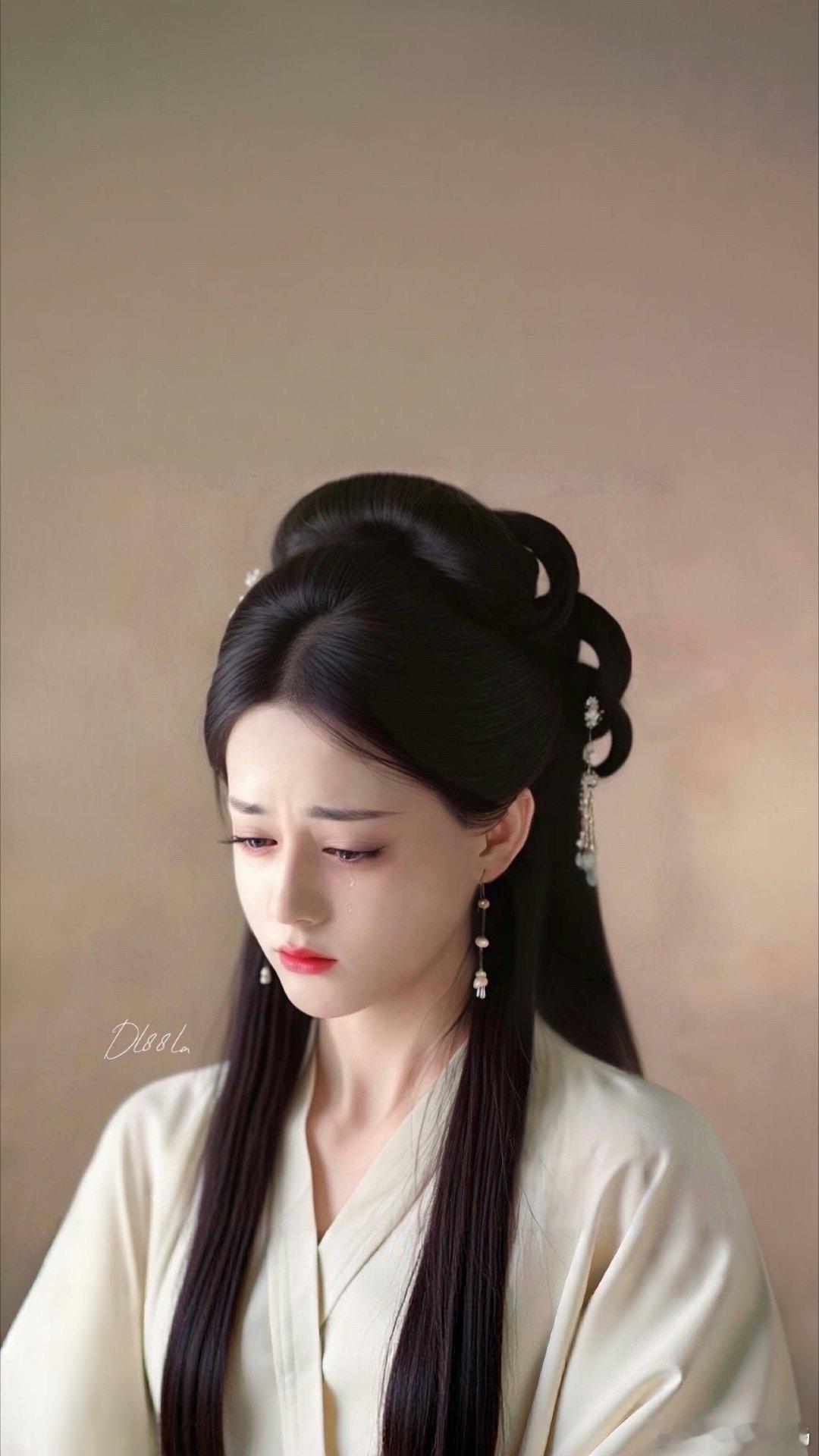 迪丽热巴的长歌行有这样的妆造就不至于被艳压了 ​​​