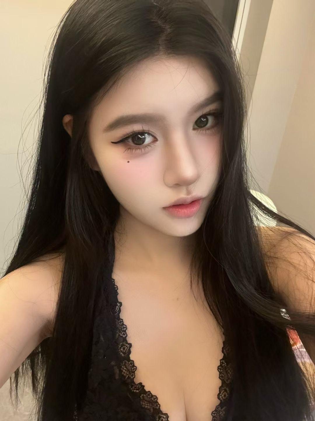 一个40岁🉐单身老师说:
＂我从来没有想过，
我会嫁不出去，
但事实是我35岁