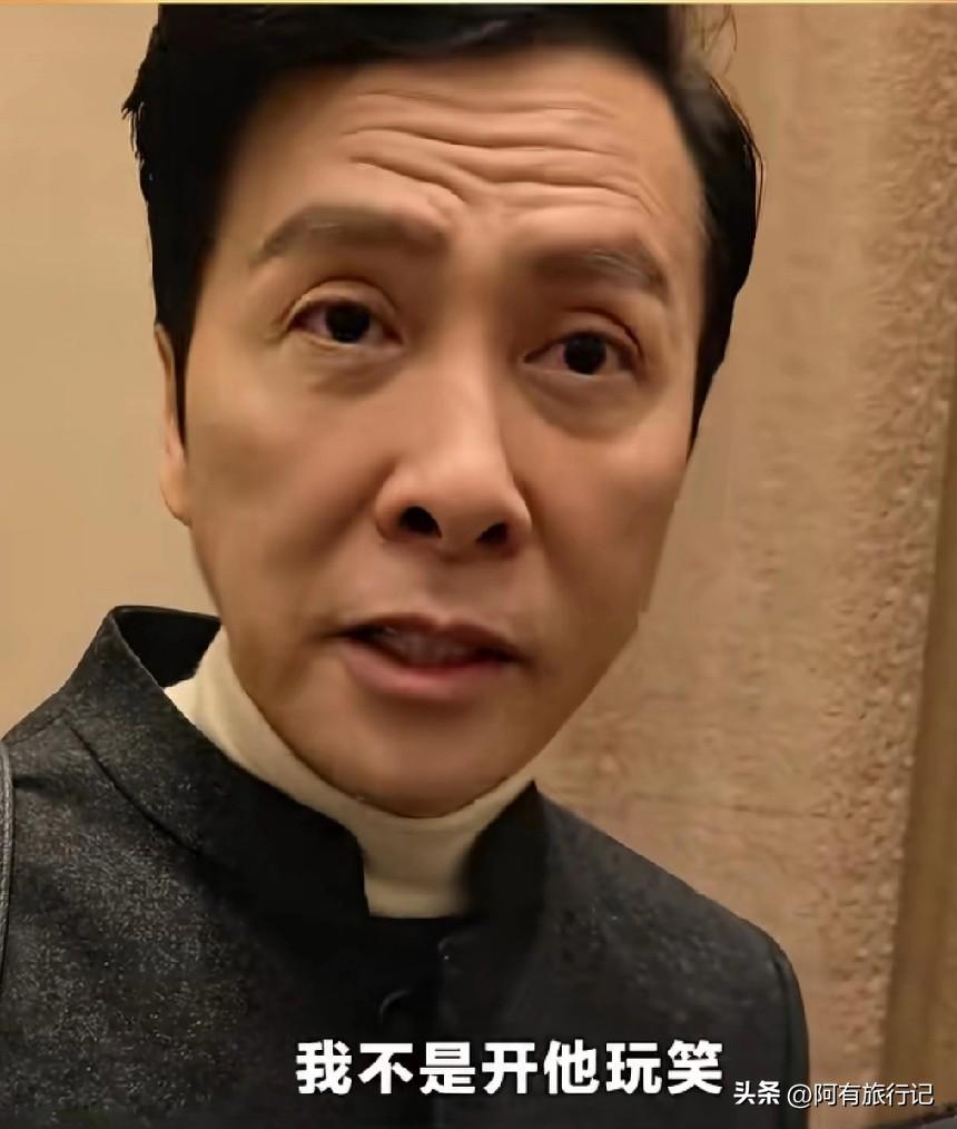 甄子丹头发为什么还是那么黑呢，我感觉他应该也有六十多吧，虽然看着很年轻，但是到了