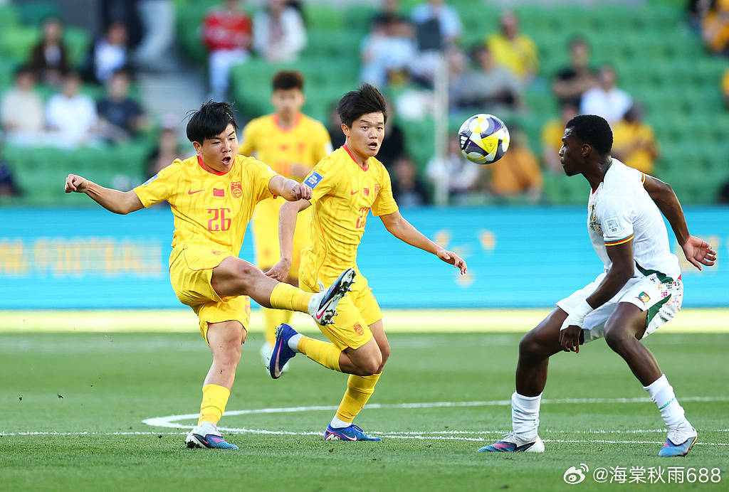 热议国足0-2喀麦隆：输球不赖队员 实力差距就是这样鲜明------北京时间3月