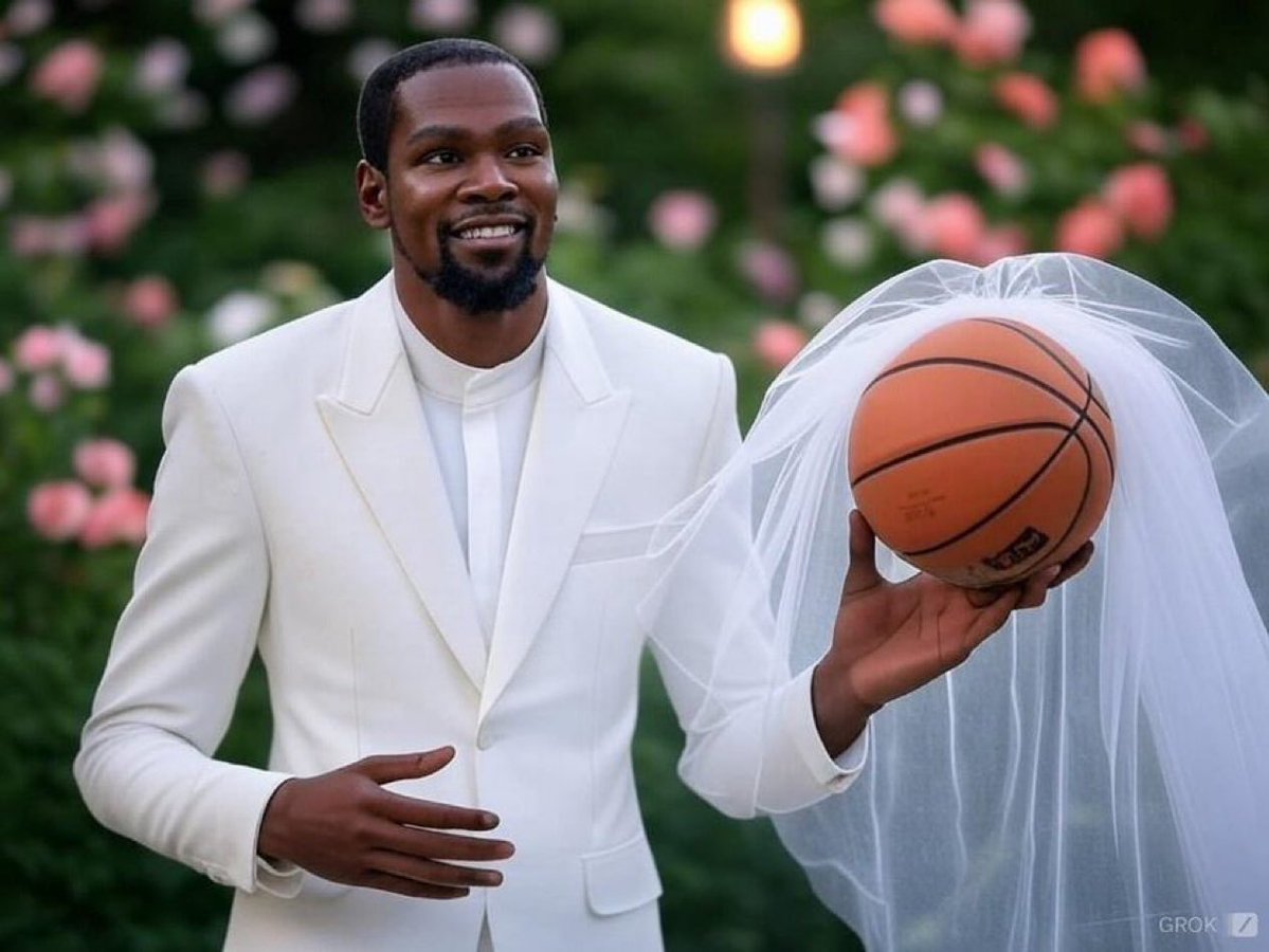 为什么领导很少请假太损了NBA Memes发了一张Ai图，认为杜兰特没女友没老婆