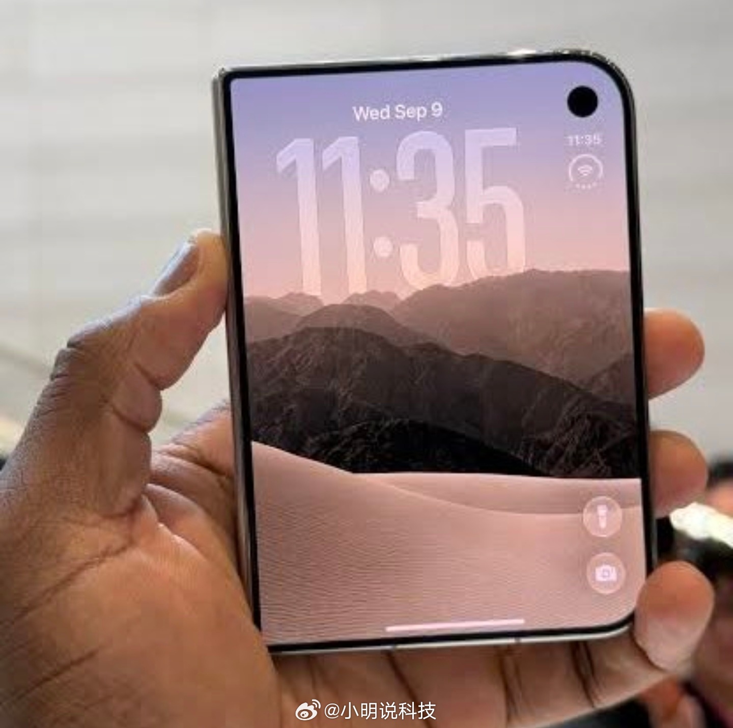 啥情况这是，iPhone Duo的出货预期又下调了？分析师Jeff Pu认为，2