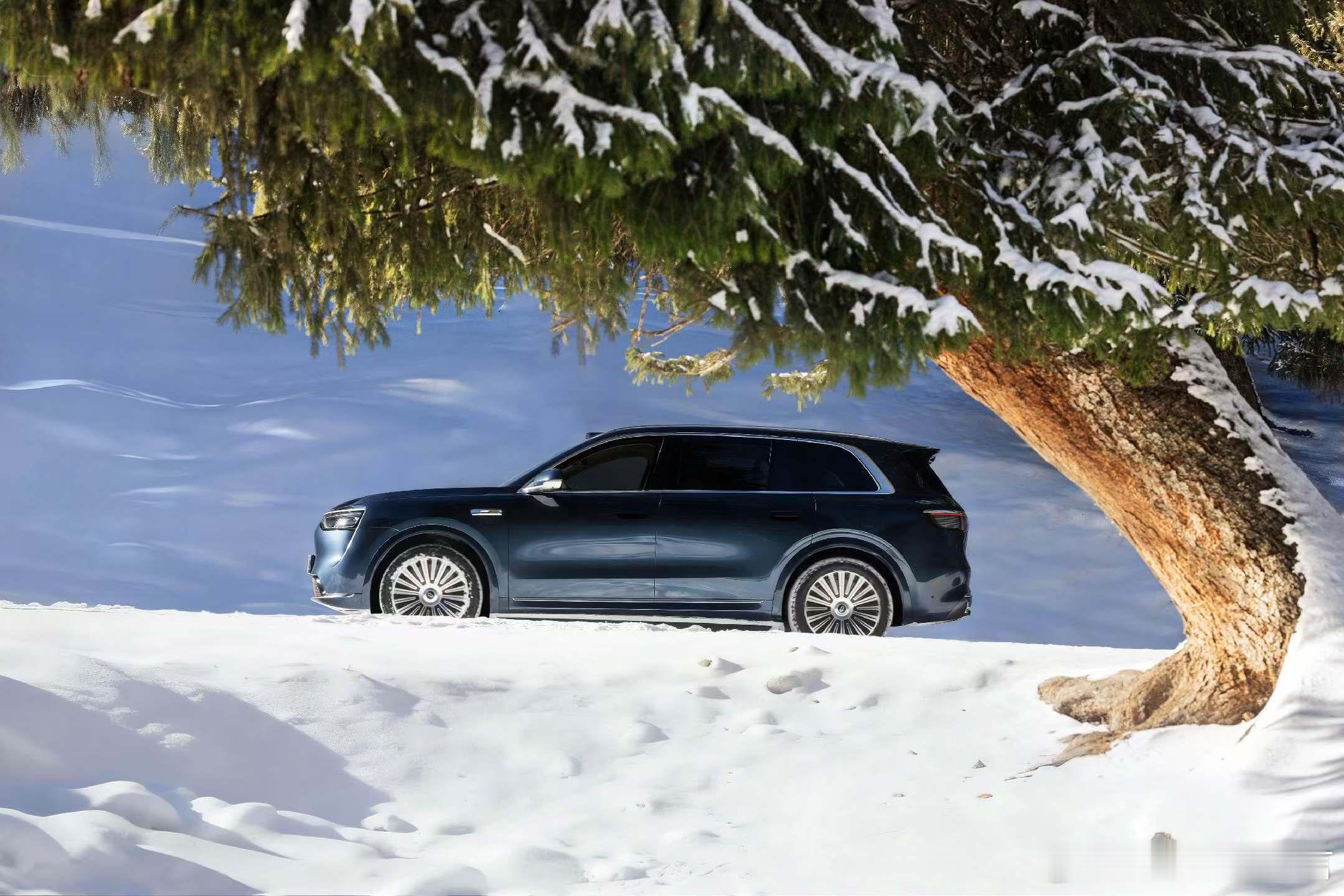 问界m8全能车王 问界M8修好了还没去提车呢！我看见这些美图，我又想开着它去雪地