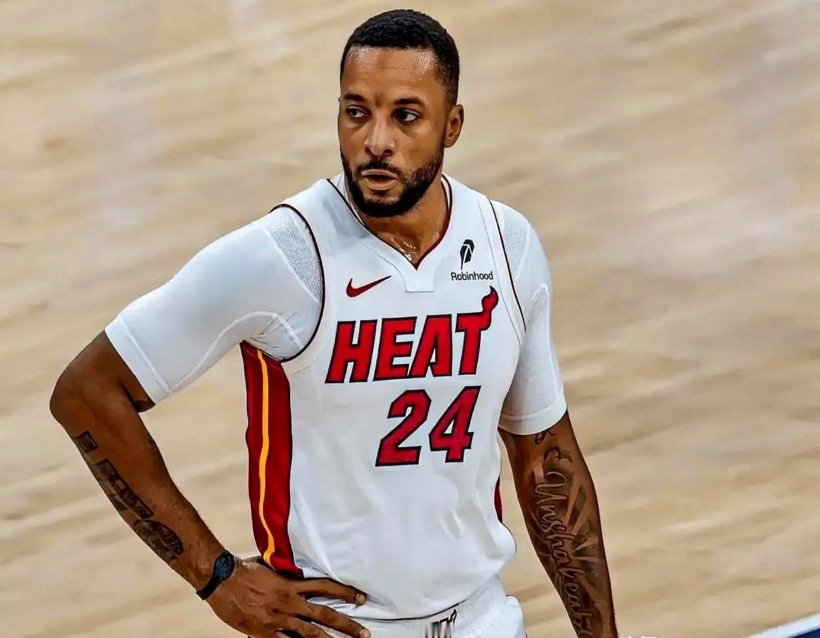 鲍威尔: 登哥，听说勇士不好打？

哈登点头：嗯，我带队抗勇次数多，确实难搞。