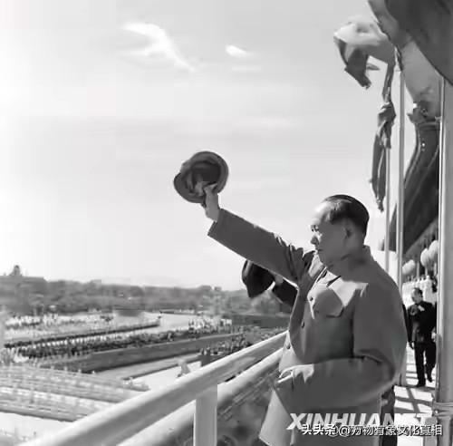 伟大的领袖，伟大的导师，伟大的统帅，伟大的舵手！
中华民族五千年最伟大的民族英雄