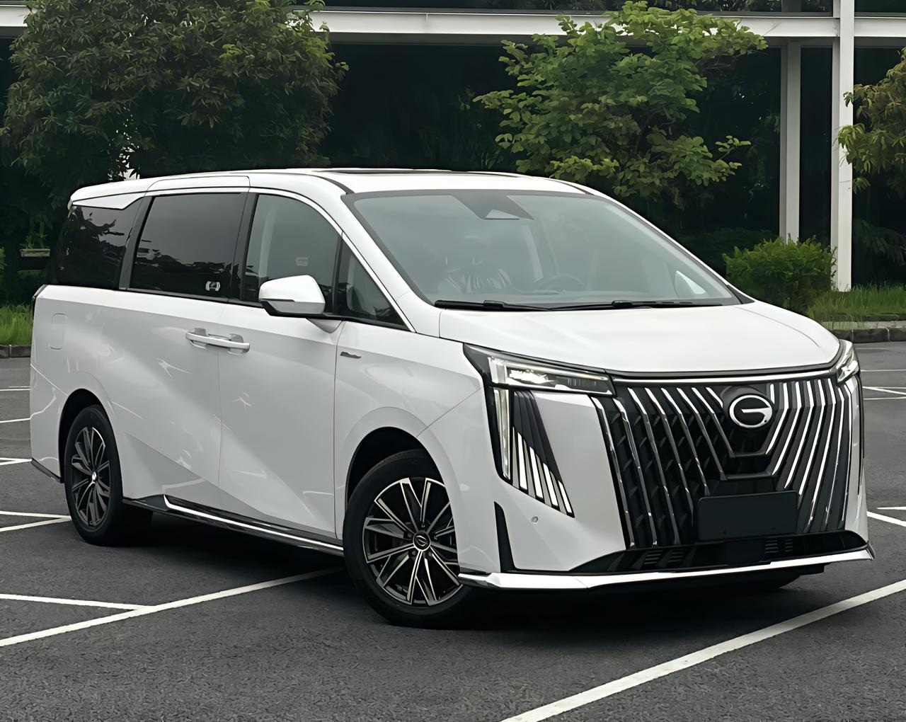 为了争取在未来格局中处于主动地位，广汽正在积极求变。

10 月 16 日，广汽