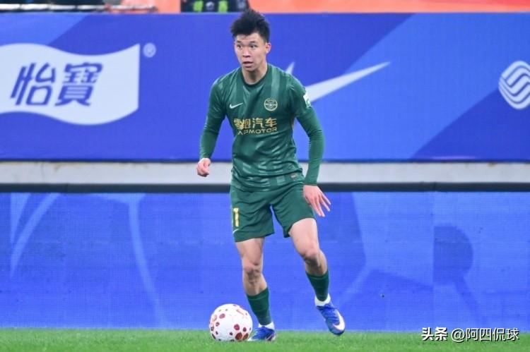随着杨晨成为浙江队总经理，王钰栋可能在杨晨的推荐加盟法兰克福，法兰克福就是杨晨的