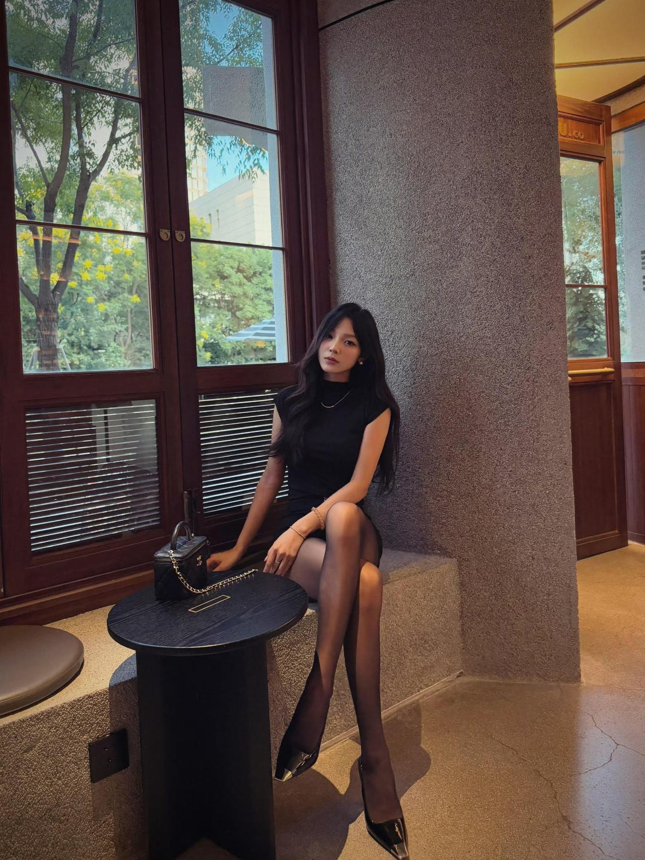 女人什么样 女人味就什么样咯 ​​​