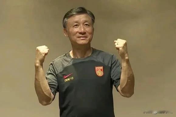 崔康熙傻眼了！成耀东世所罕见的神操作，连续两场比赛的最后时刻让门将于金永踢中锋，