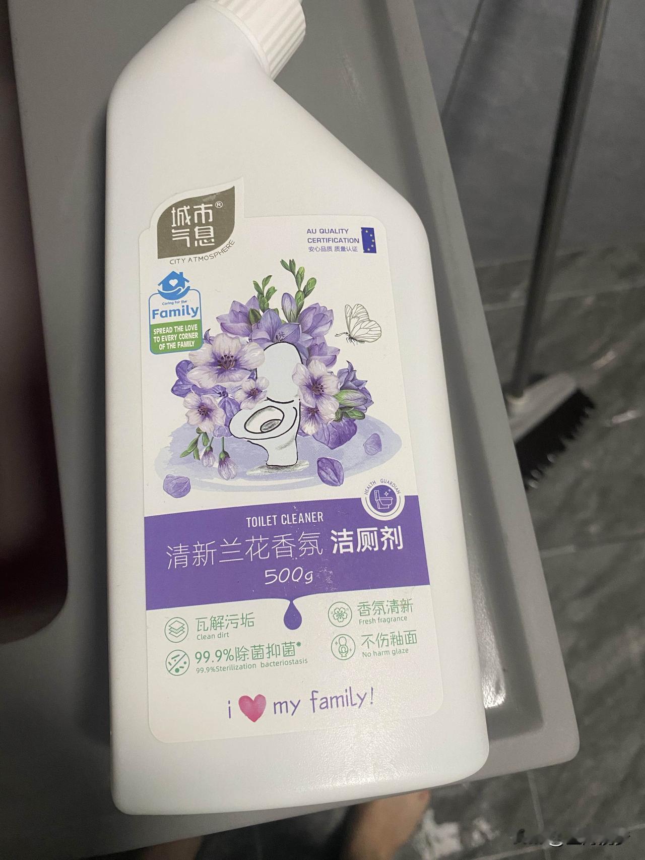 快60岁的人想不患痴呆，方法还挺多。饮食上得均衡，多吃蔬菜、豆类、海鱼，像核桃、