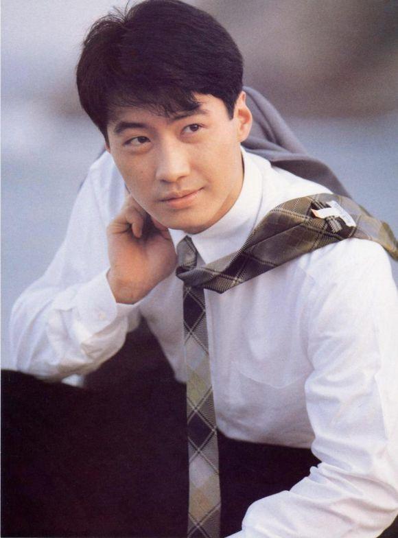 当年，黎明带舒淇回家见父母，黎父黎母坚决反对，两人因此分手，不料娶了名模乐基儿后