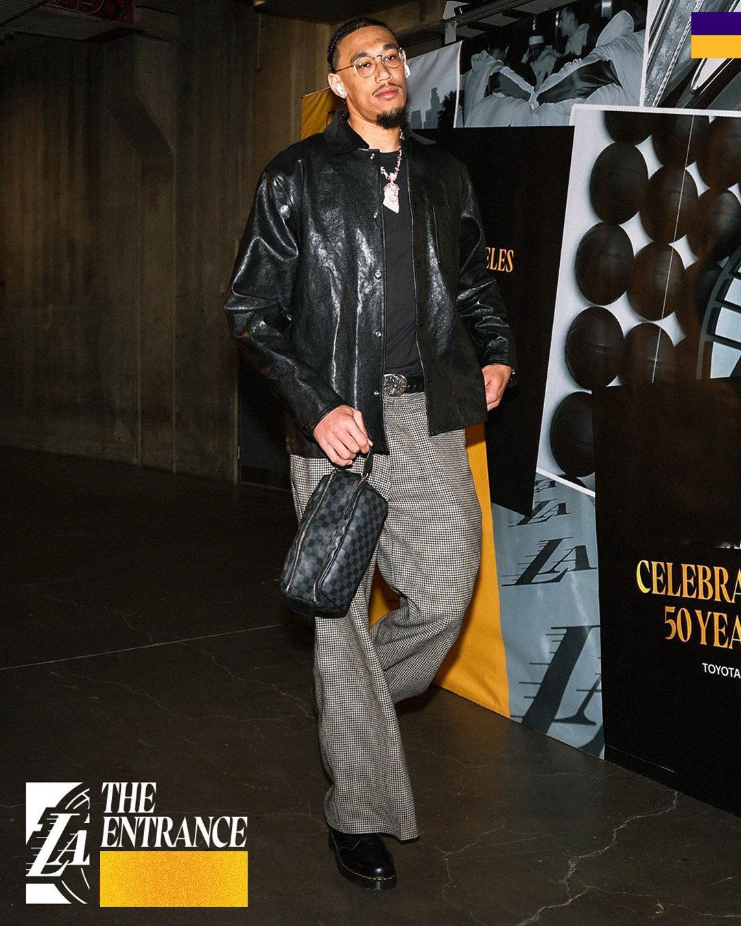 一月的最后一个主场🙌猛龙vs湖人 湖人国度