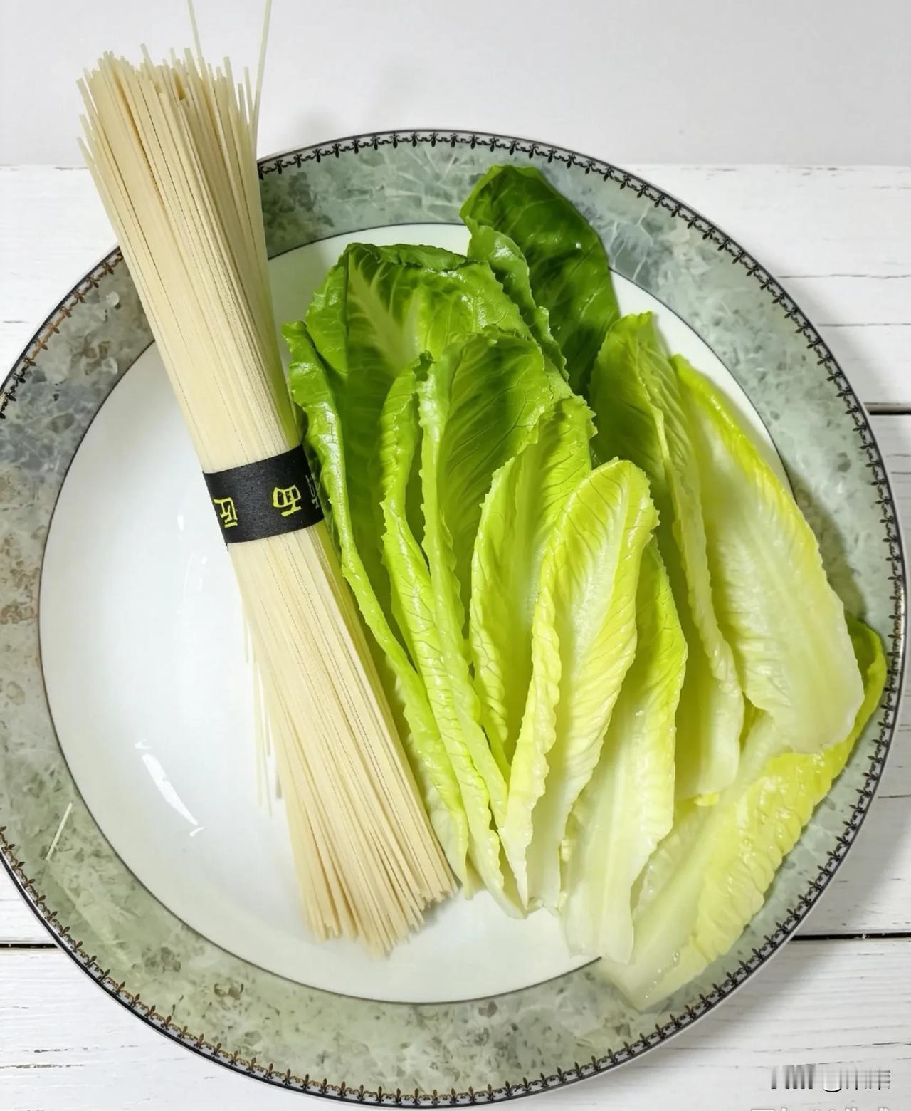 我该改变了。

孩子们搬走，自己再没认真做饭的欲望，开启了之前每天凑合吃饭模式。
