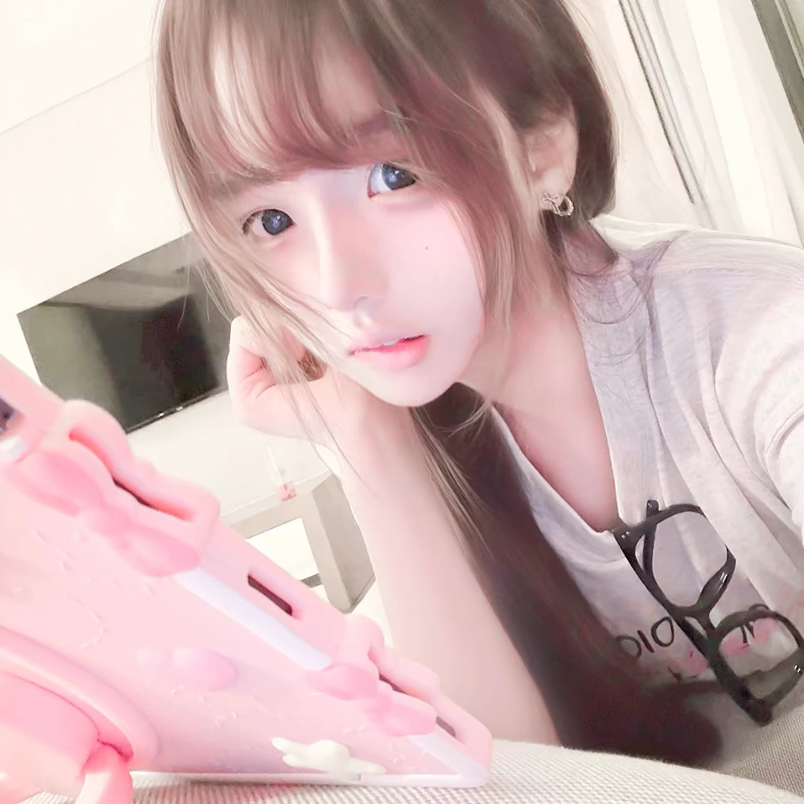 在你眼中我是否如初见般可爱女生头像 | 审美积累 