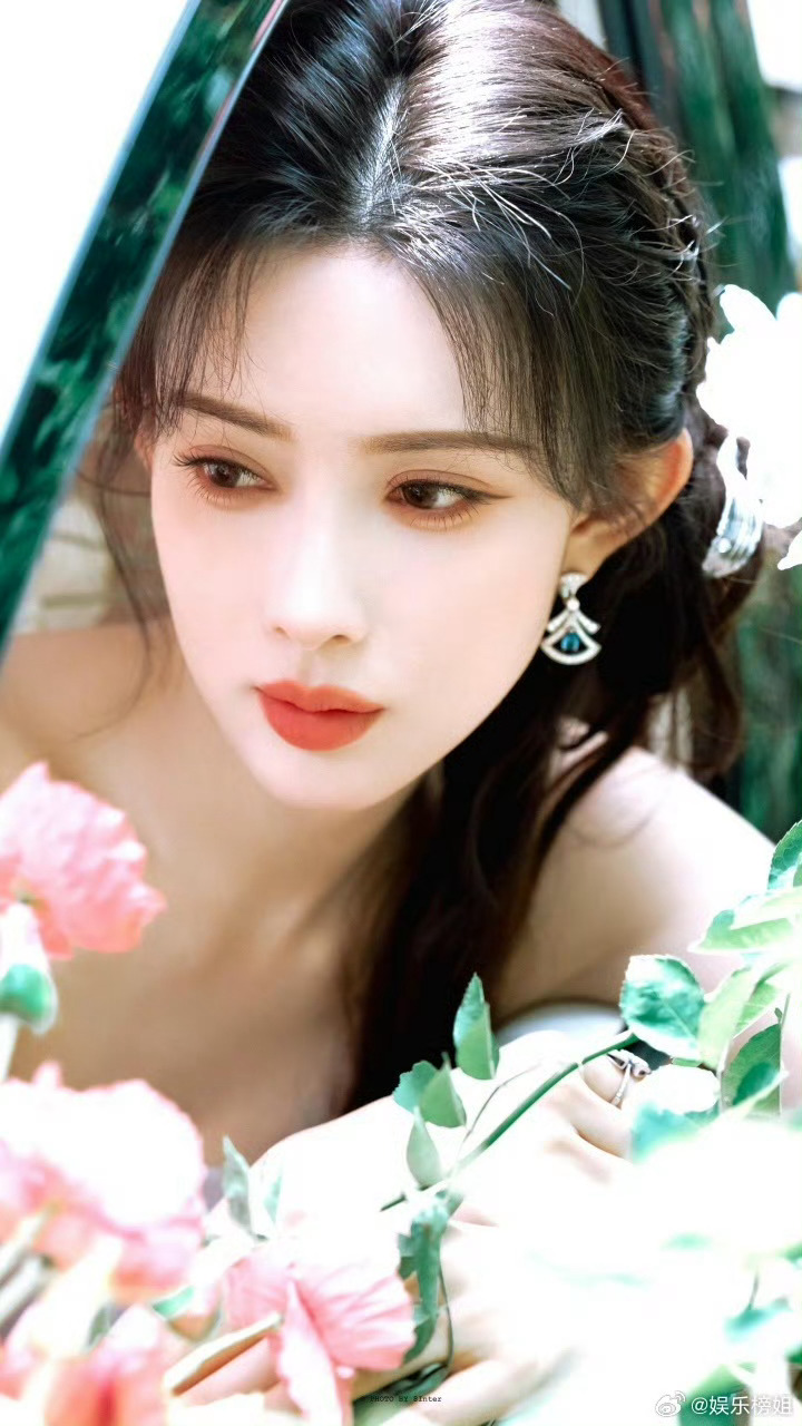 孟子义内娱人脉101孟子义主演的《百花杀》开播前夕，半个娱乐圈的亲友、品牌和合作