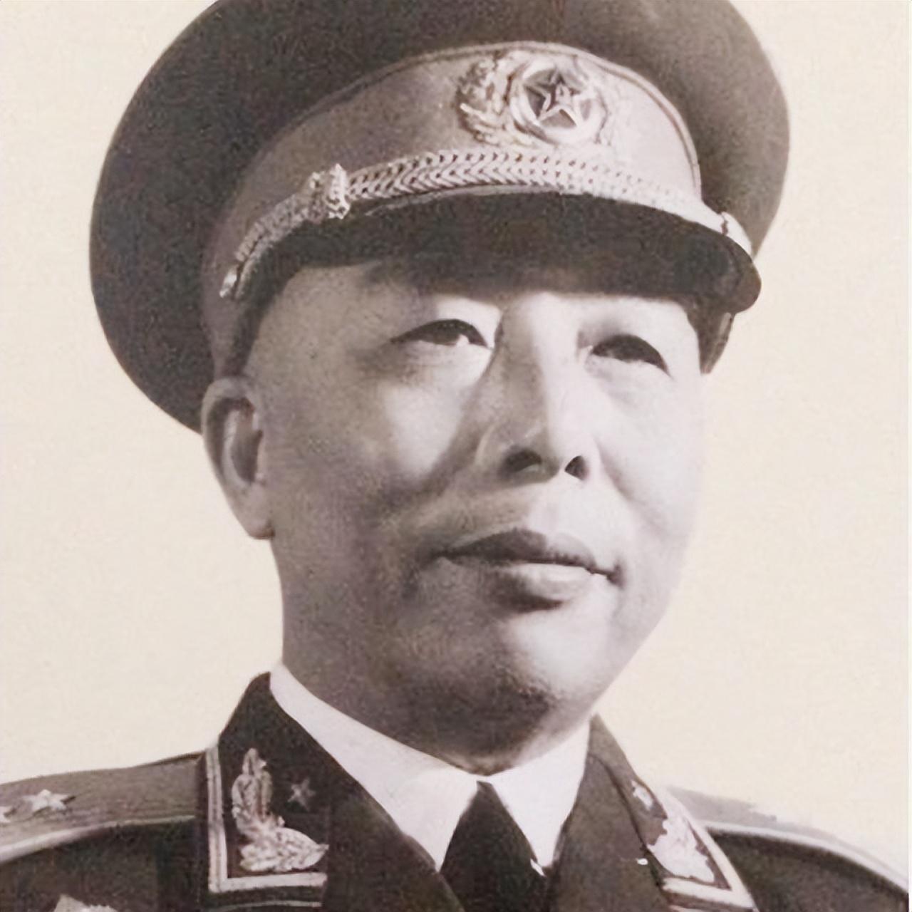 1948年，宋时轮开吉普车误入国军阵地，被一个营的国军围堵，他心想不得了，要完蛋