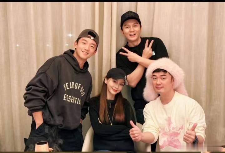 1.王楚然 李宏毅，闫桉《烽影燃梅香》播前招商。预计5月中旬优酷 爱奇艺开播2.