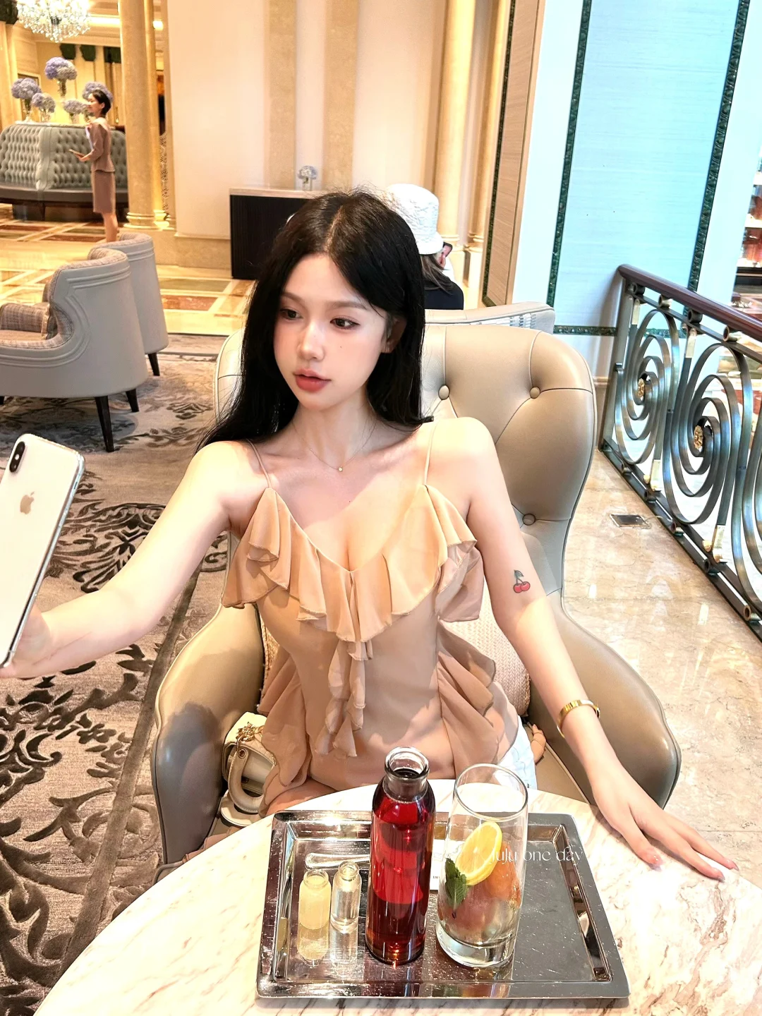 今天是素调的温柔姐姐