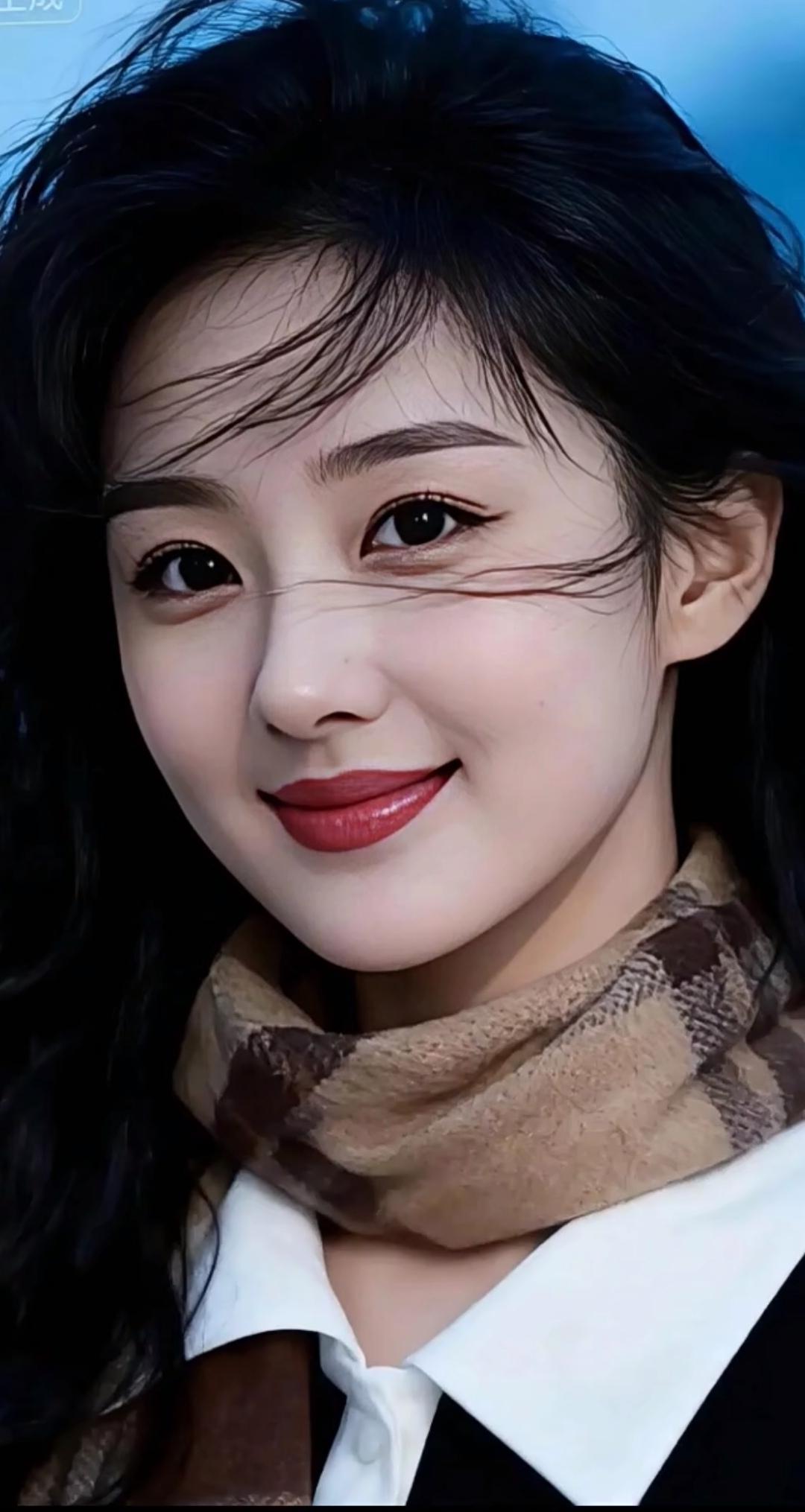 温柔甜美的冬日穿搭，暖心笑容，温暖你的每一天！优雅美图分享 美女人像群