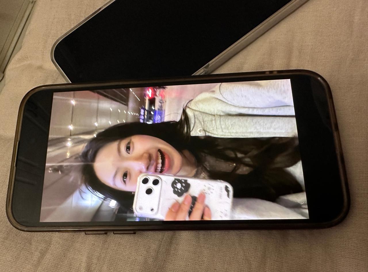 我为郑州东站举大旗 凌晨帮我找手机[捂嘴哭]1h找到
睡醒就去定制三面锦旗 ​​