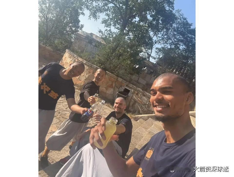 如果文班亚马夺冠，相信未来更多的NBA球员慧利用休赛季来中国，并且去少林寺参加进
