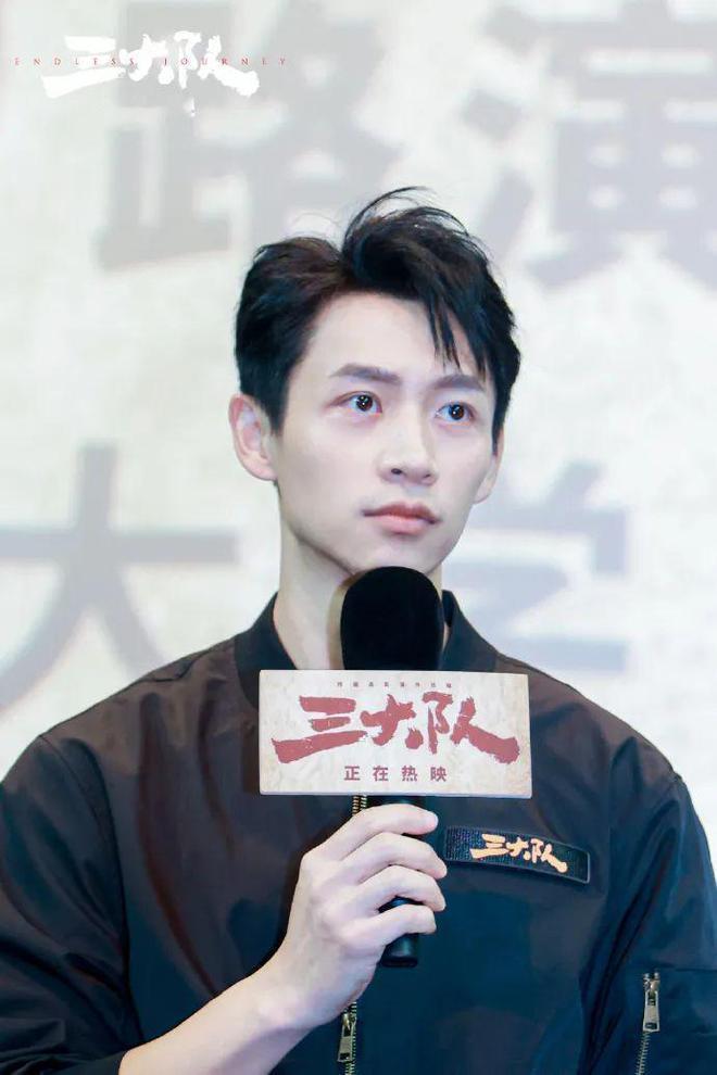 魏晨的“流星雨回忆杀”来了。

各位瓜众们好呀，我是阿良。
电影《三大队》还在上