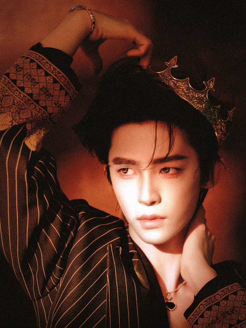 刘宇，微博文化交流之夜澳门站造型来了，JEAN PAUL GAULTIER 19