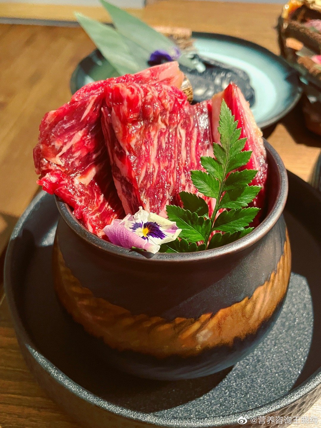 想想确实Yue了，不过其实火锅煮沸了吃，可能还好吧[允悲][微风]如果不是辣锅底