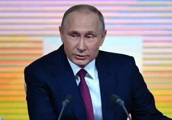 美国记者提问普京，如果中国大陆要解放台湾，俄罗斯会不会掺和一把？普京干脆利落的几