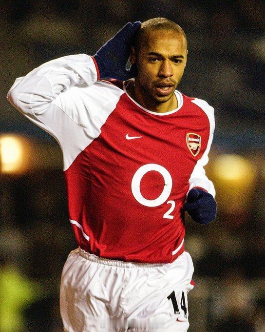 亨利在2002/03赛季创纪录的20次助攻，全部来自于阵地战 英超联赛 阿森纳著