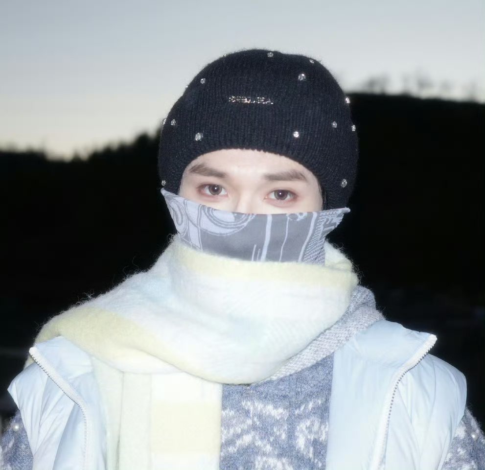 余宇涵唱歌镜头切刘耀文易烊千玺 少年音自带治愈力，余宇涵稳稳驾驭舞台，唱功扎实，