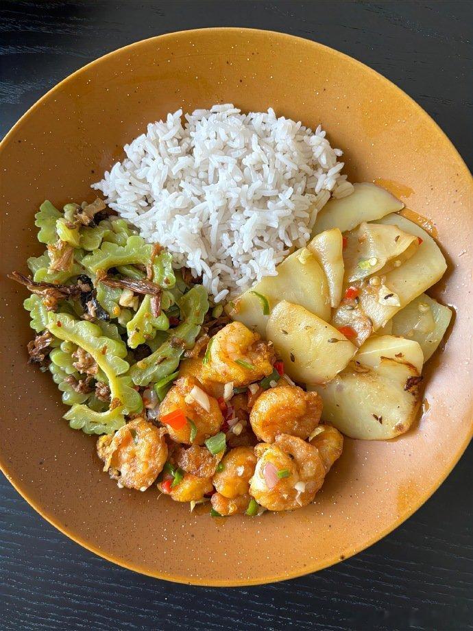 日子不紧不慢,每天都要好好吃饭！🍚 🥢 ​​​