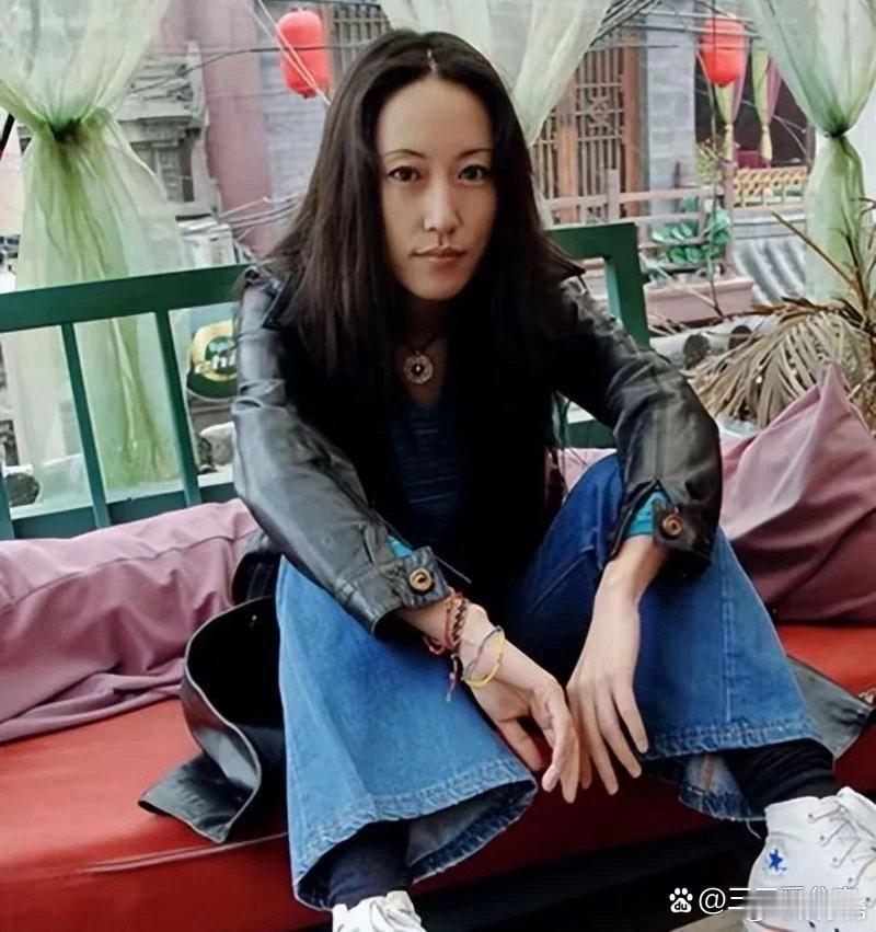 不后悔从王菲手中抢走窦唯，离婚18年后，高原选择和女儿共度余生 