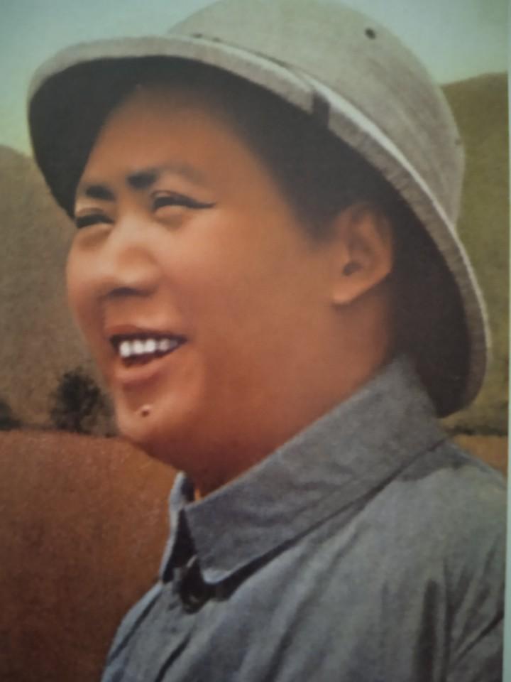 毛主席晚一直担心中国出修正主义，并多次指出“修正主义是一种资产阶级思想”。修正主