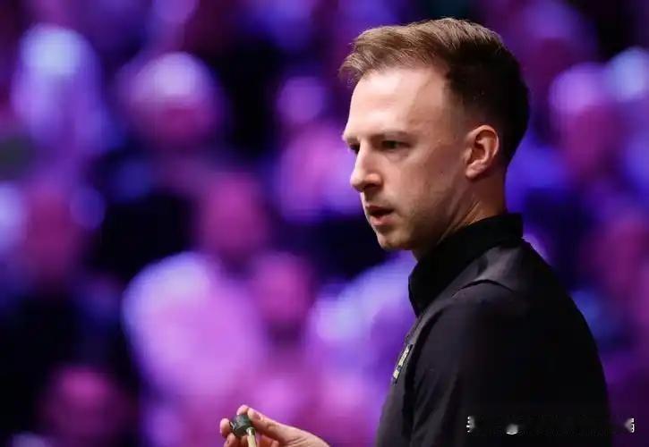 小特轻松拔萝卜晋级决赛
北京时间12月6日晚，2025年斯诺克英锦赛半决赛，特鲁