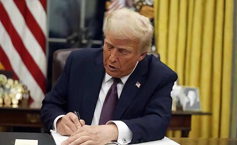 特朗普3月13号公开宣布，准备大规模向台湾卖武器——防空导弹、雷达，一大批。
