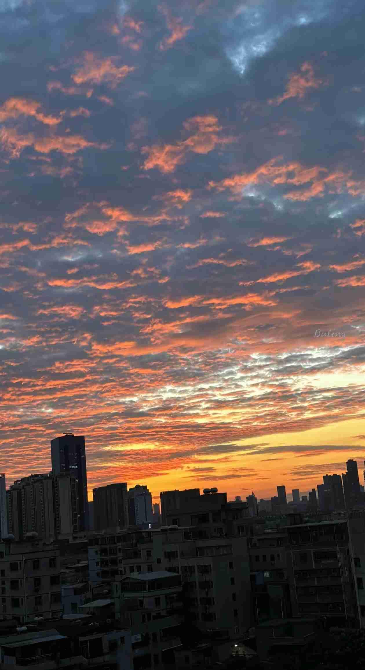 我的今日状态：😁轻松愉快
我这里的天气：☀️晴天


🧸|🅖☻☻🅓 ’͜