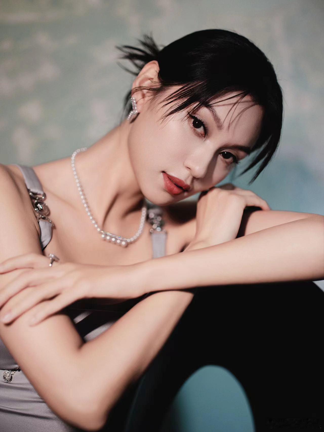 王丹妮，发布会对于我们来说，也是不一样的，非常喜欢这样的一个代表，大家快来一起看