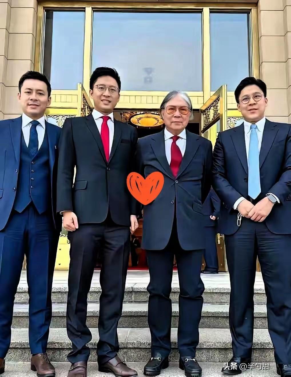 谁能猜到，大火扑灭不久，受灾情况还没完全明了的紧要关头，霍启刚家族第一时间向大埔