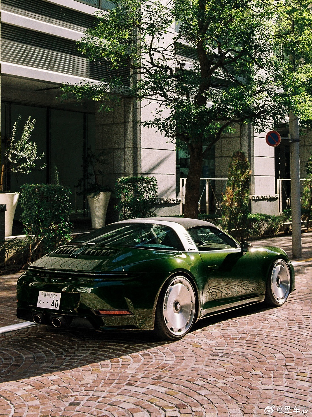 日本演员松田翔太的保时捷992.2 Targa 4 GTS，选配spec有点东西