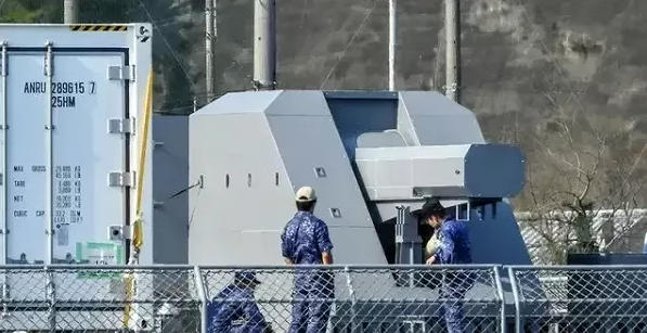 日本近来在台海周边强化军事部署，甚至有人扬言其电磁炮可击沉我航母。然而现实是，其